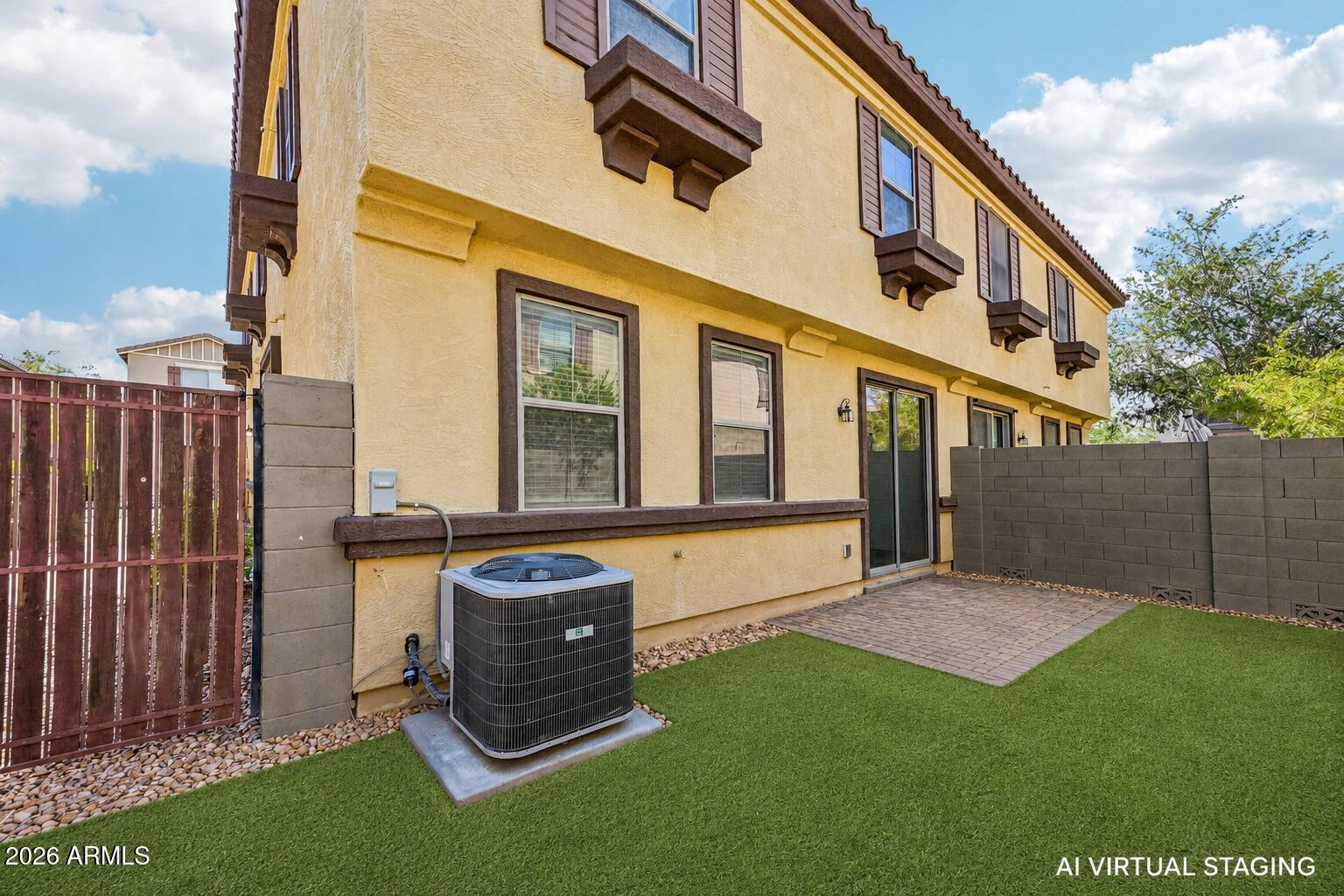 1255 S RIALTO -- 165