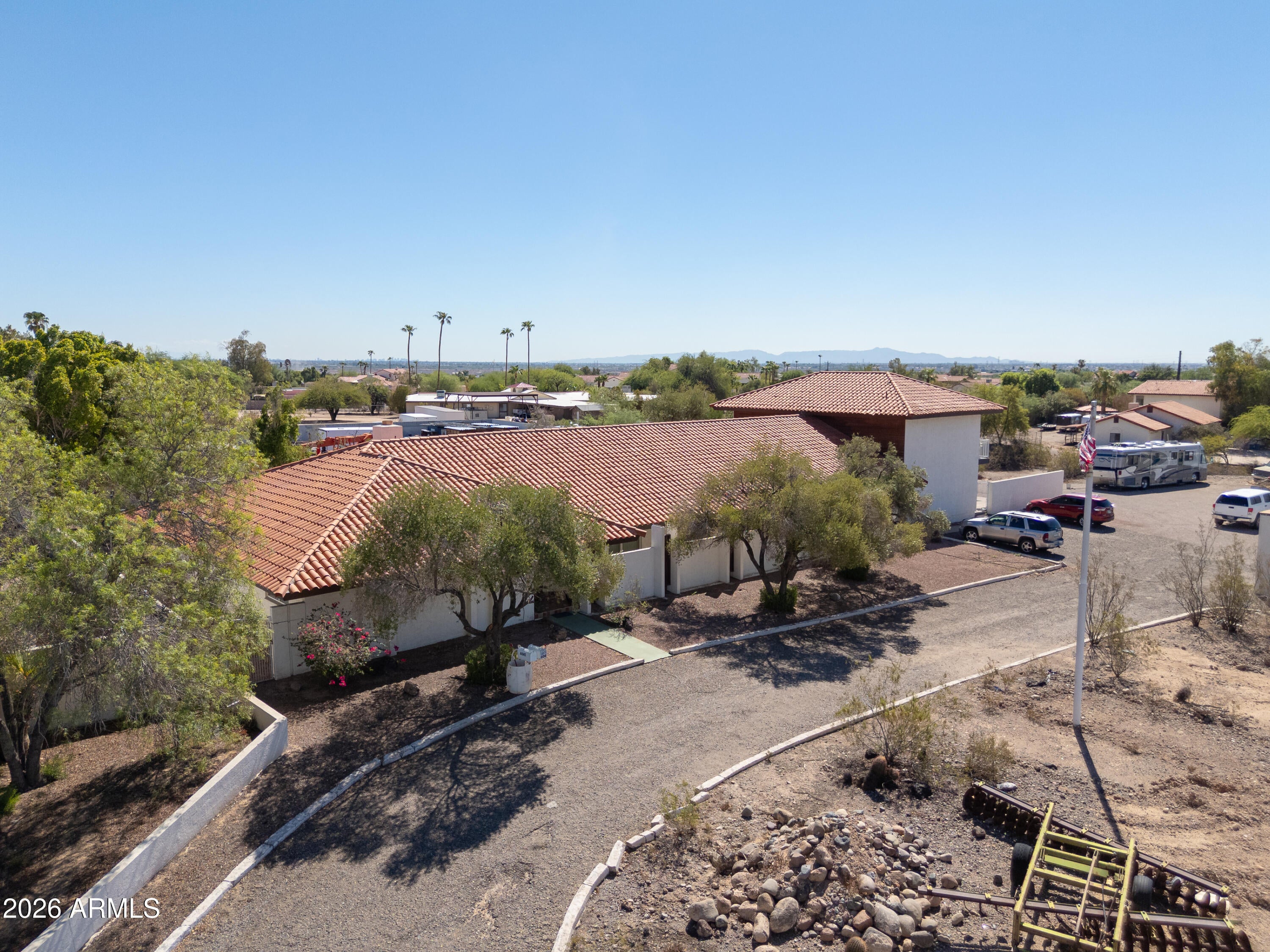 6045 N DYSART Road