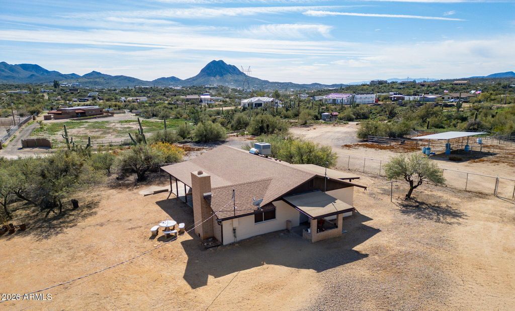 Photo of 2336 W Estrella Road, New River, AZ 85087 (MLS # 6976105)
