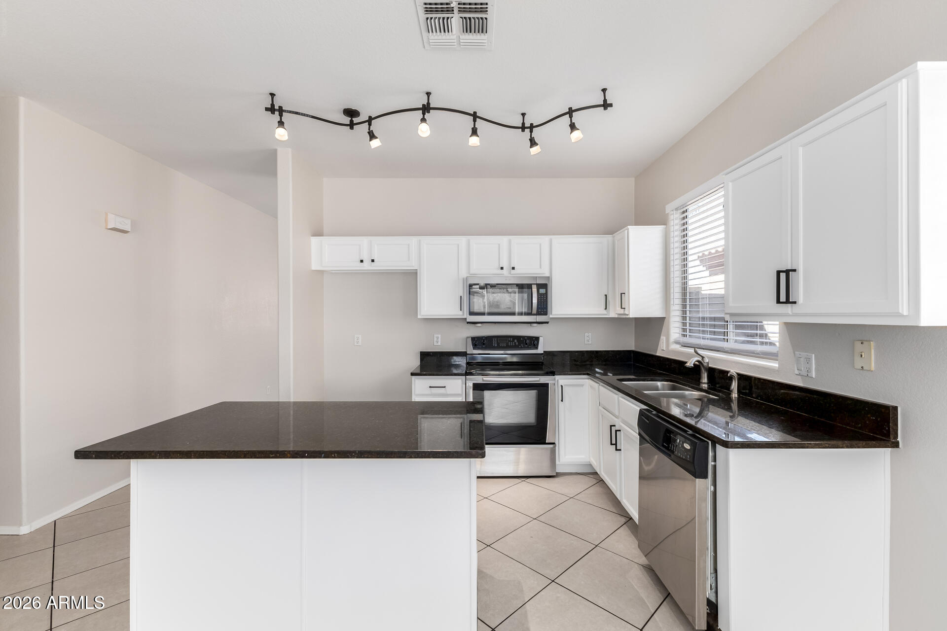 10509 E FLOWER Avenue