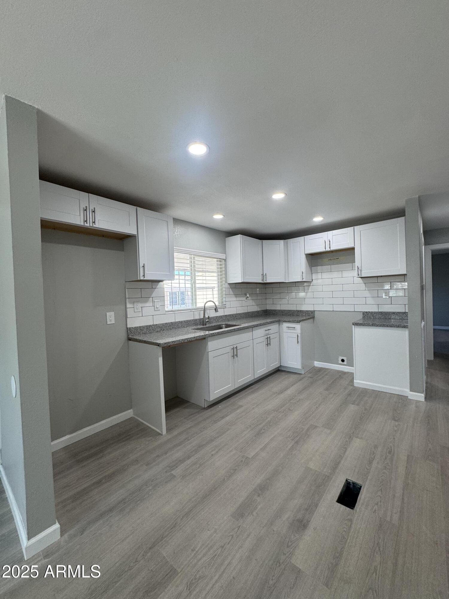 400 W BASELINE Road 69