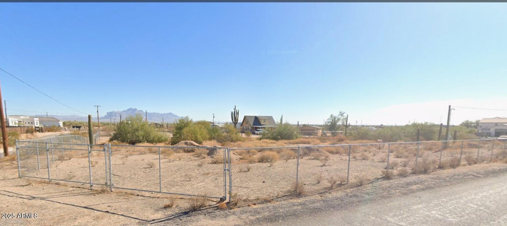 1545 N 104 Street -/-/-
