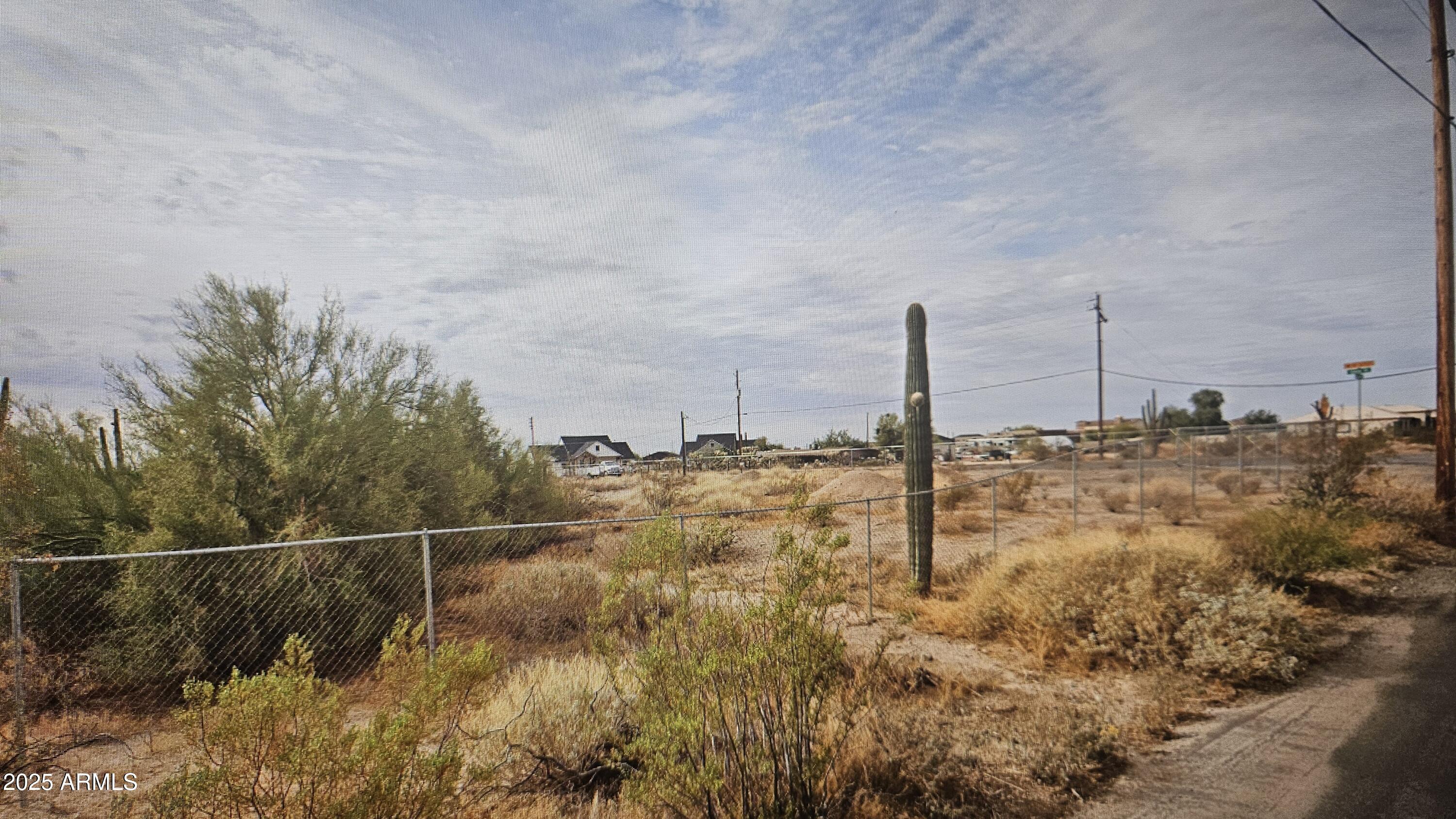 1545 N 104 Street -/-/-