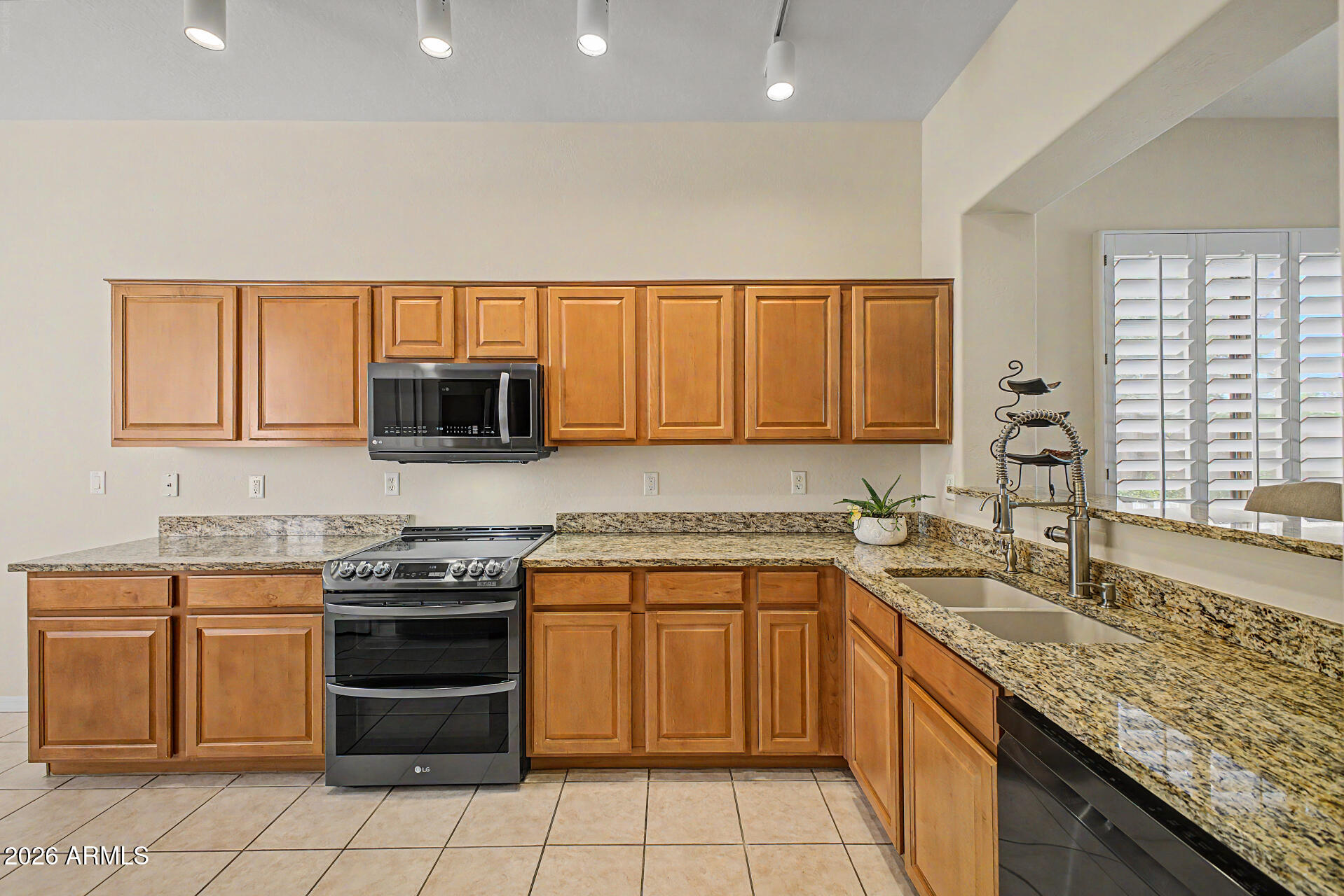 WILDROSE VILLAS - Residential