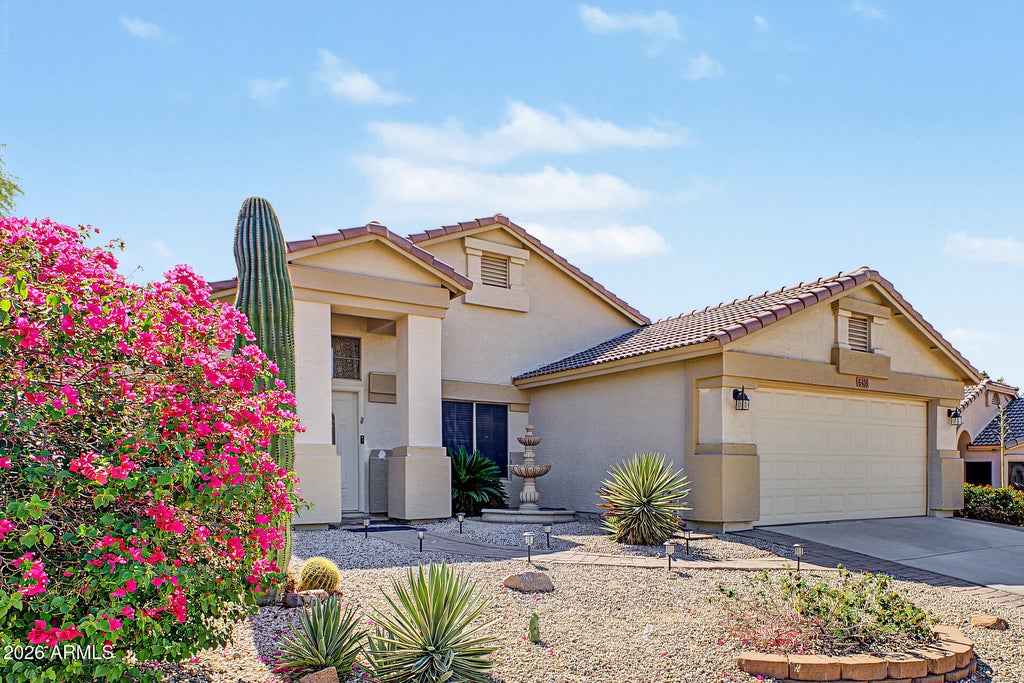 Photo of 6403 W Lariat Lane, Phoenix, AZ 85083 (MLS # 7091105)