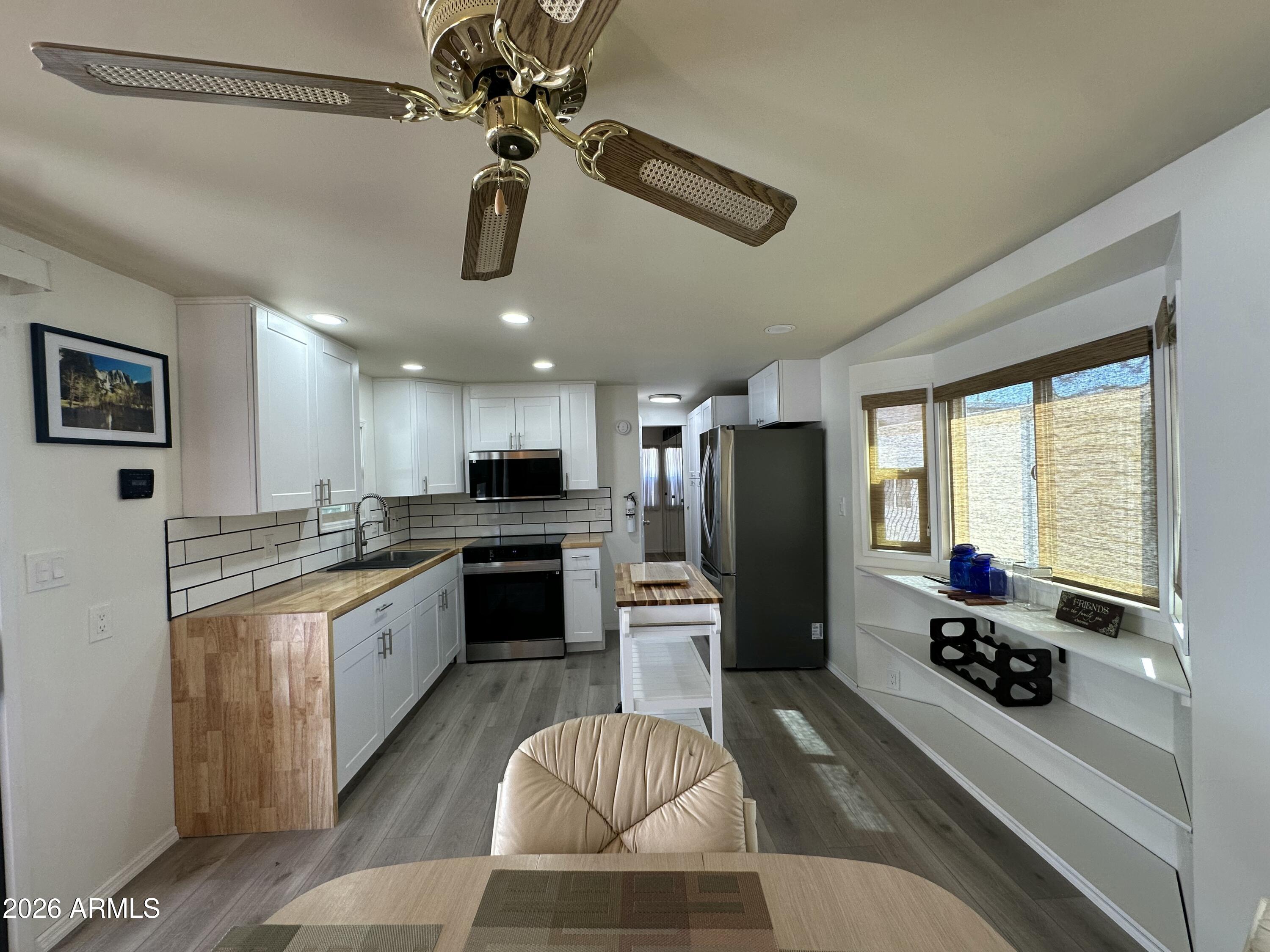 111 S GREENFIELD Road 575