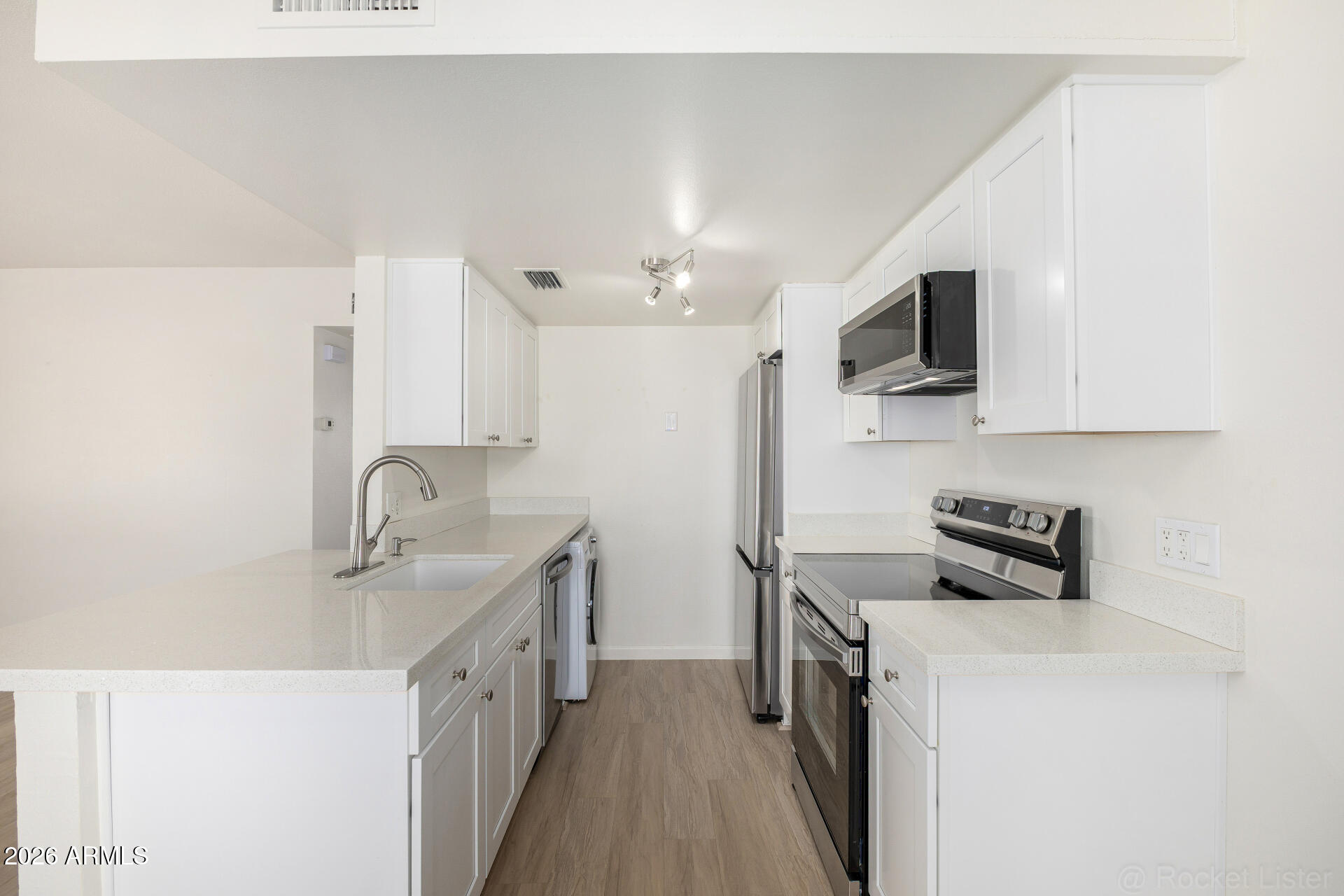 14252 N BOXWOOD Lane