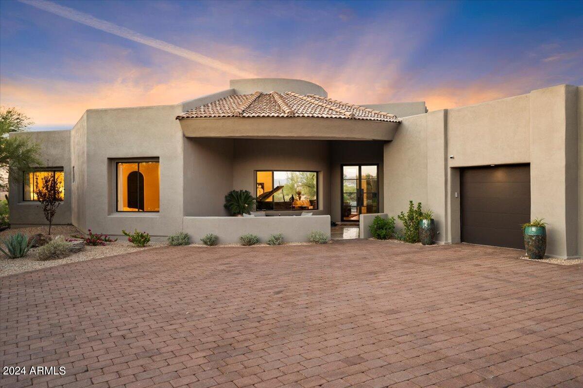 10422 E MARK Lane