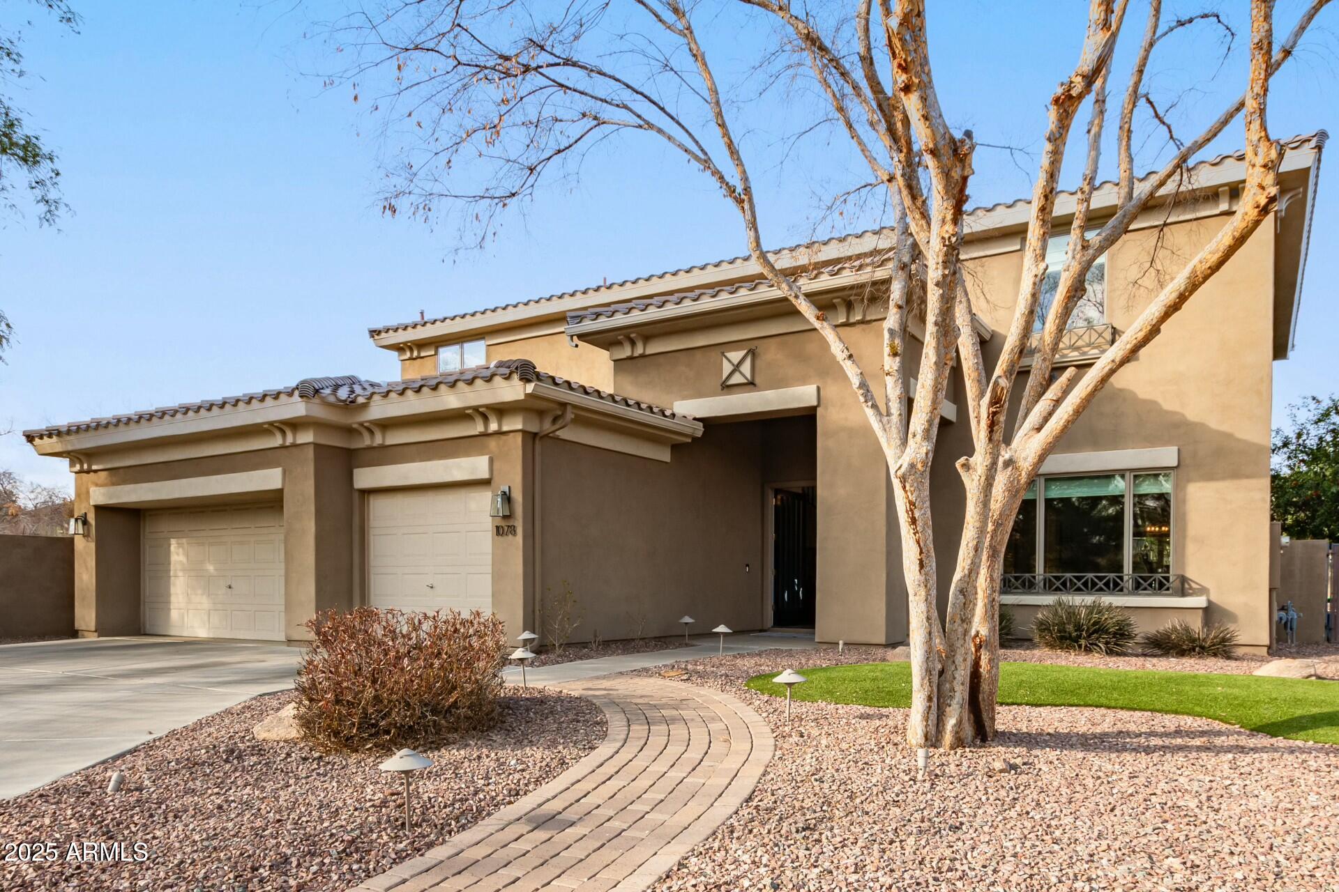 1078 W SPUR Court