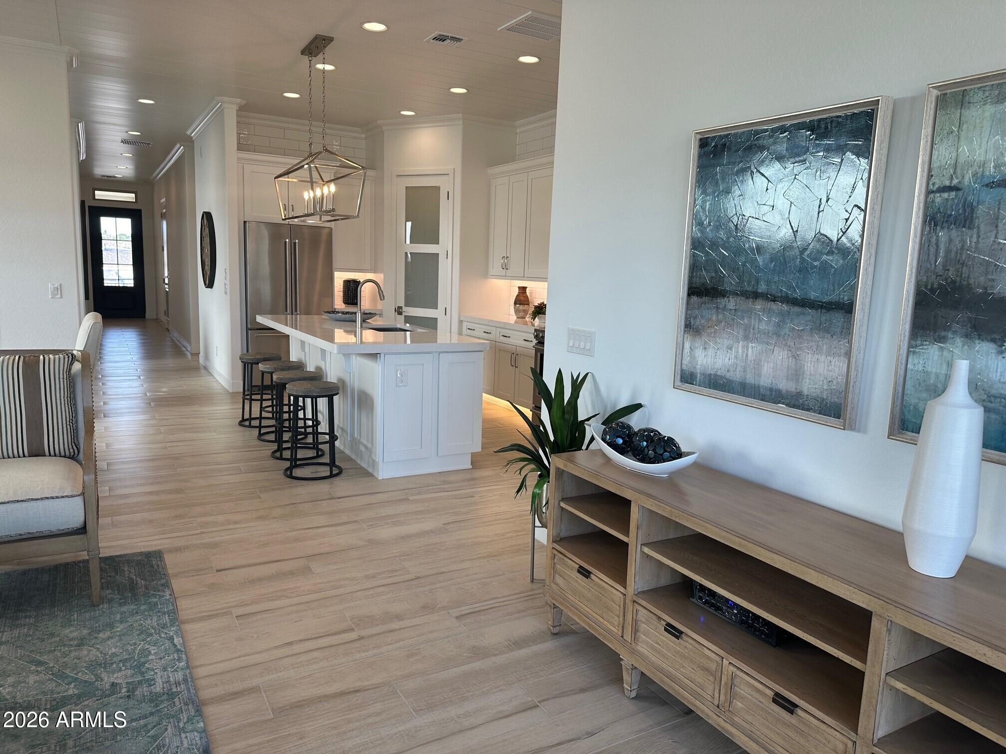 3706 E Rochelle Circle