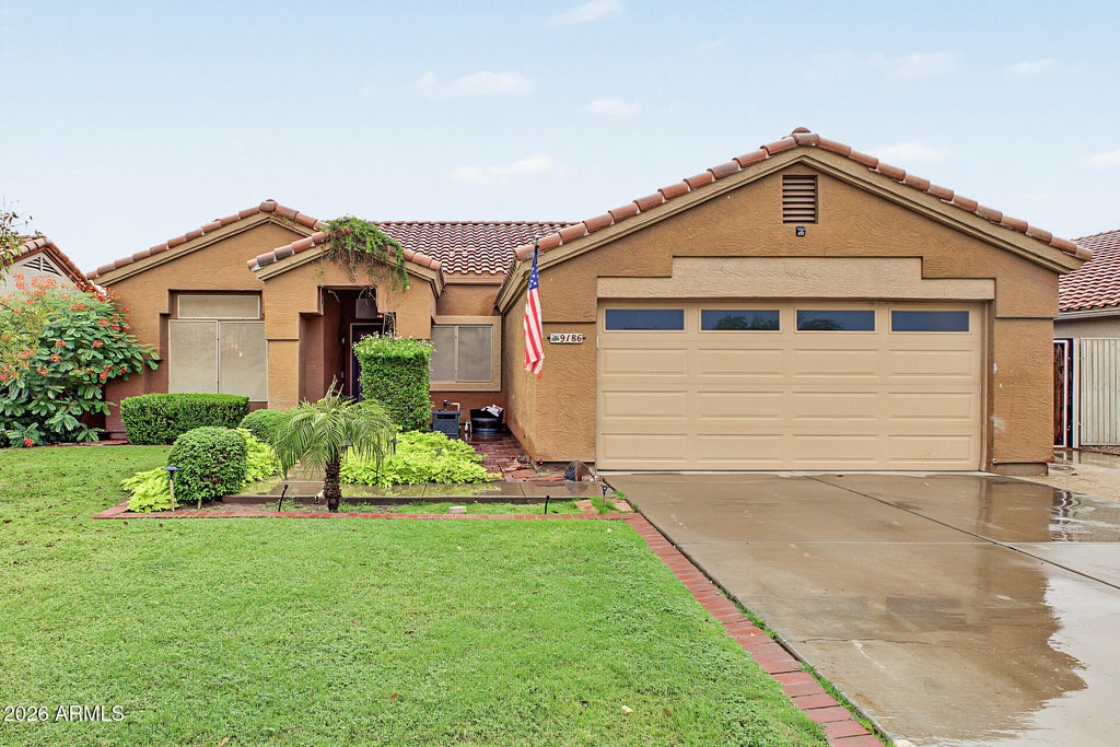 Photo of 9186 W Saint John Road, Peoria, AZ 85382 (MLS # 7086352)