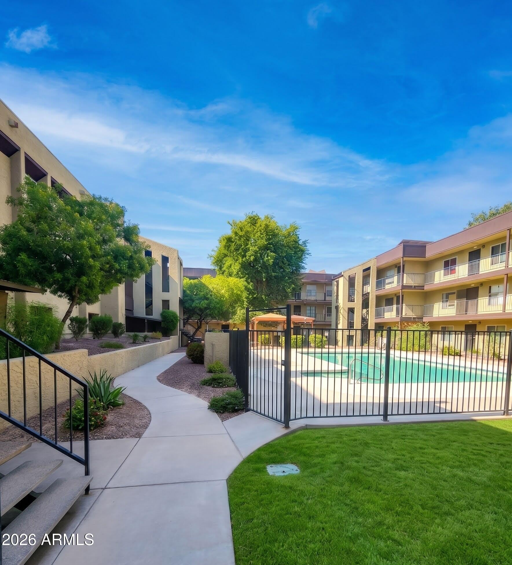 461 W HOLMES Avenue 350