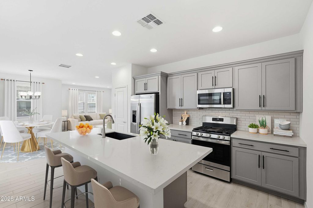 Photo of 10048 W Piccadilly Road, Avondale, AZ 85392 (MLS # 6949659)