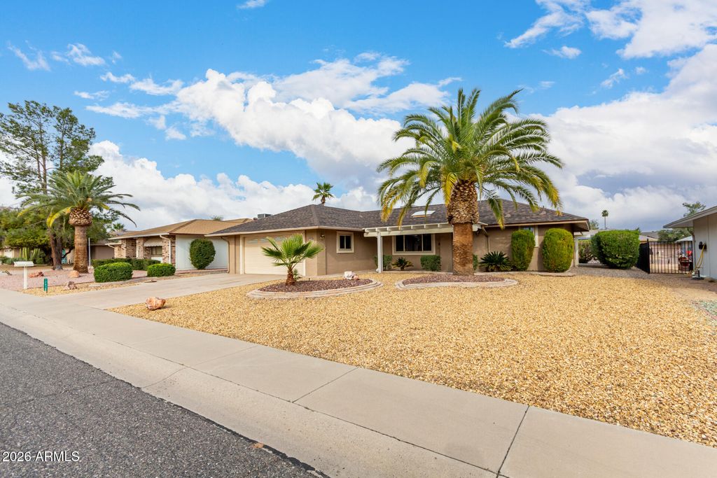 Photo of 12638 W Crystal Lake Drive, Sun City West, AZ 85375 (MLS # 6976426)