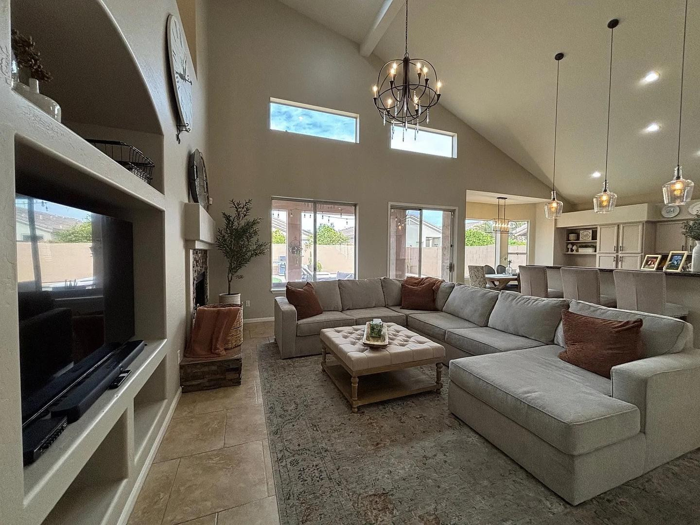 3136 E Brookwood Court