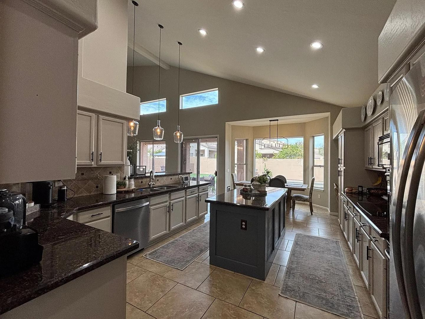 3136 E Brookwood Court