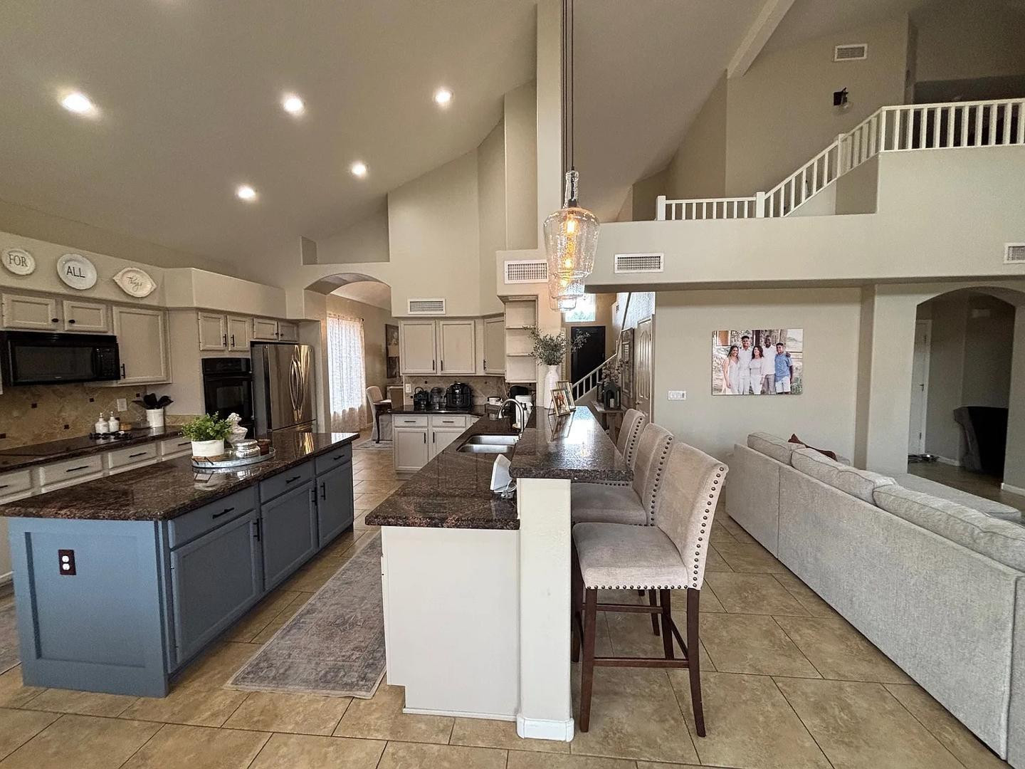 3136 E Brookwood Court