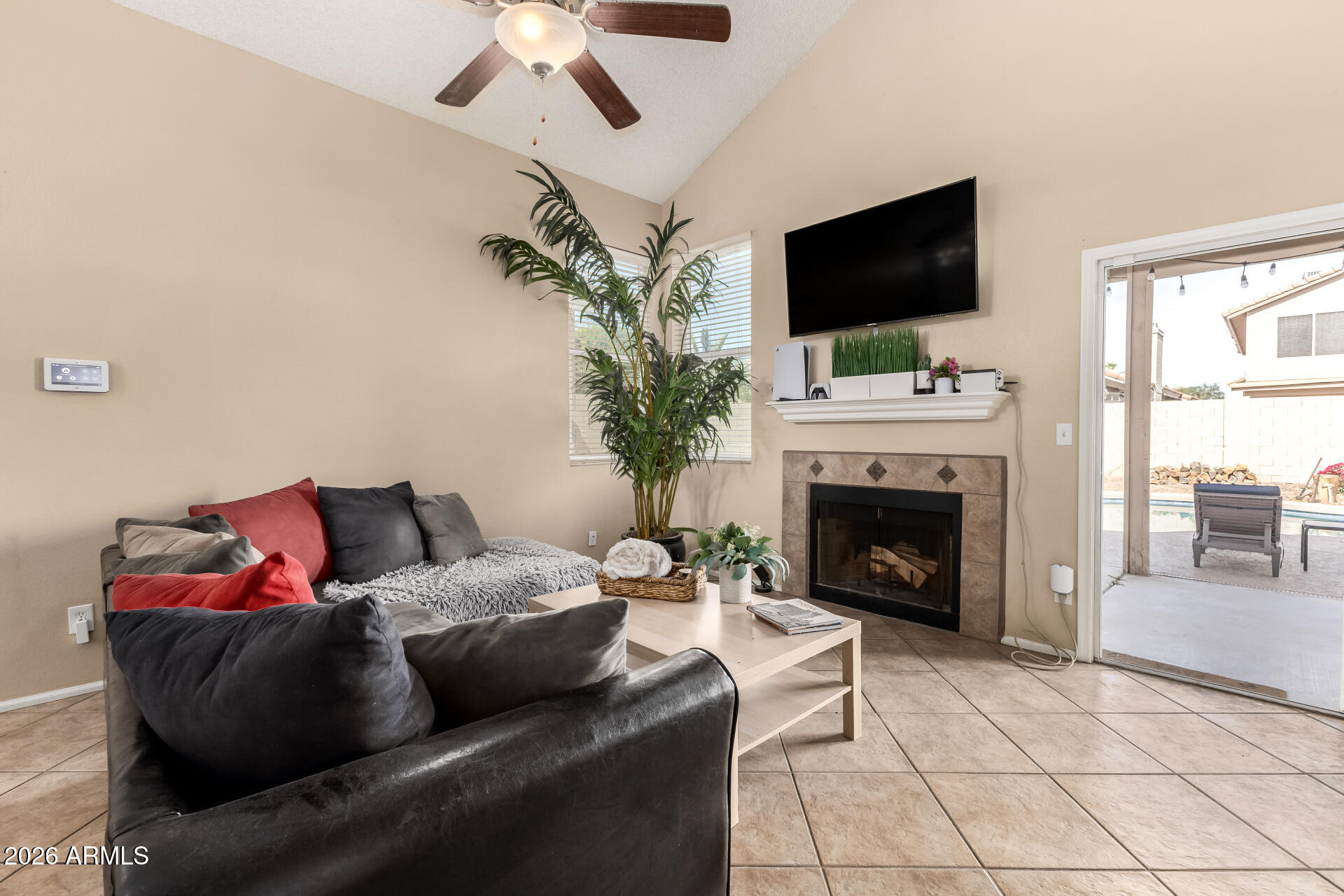 4122 E MOUNTAIN VISTA Drive