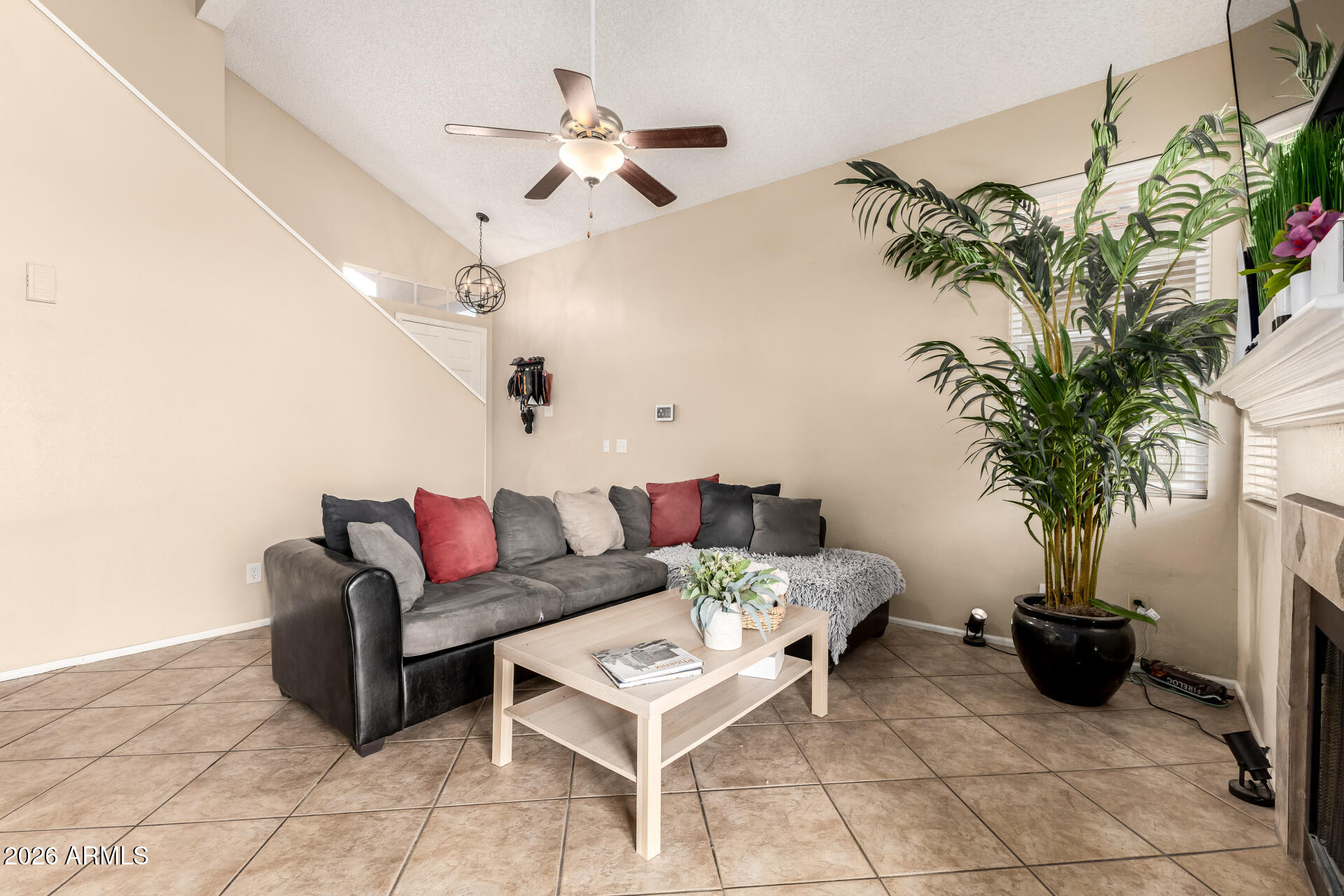 4122 E MOUNTAIN VISTA Drive