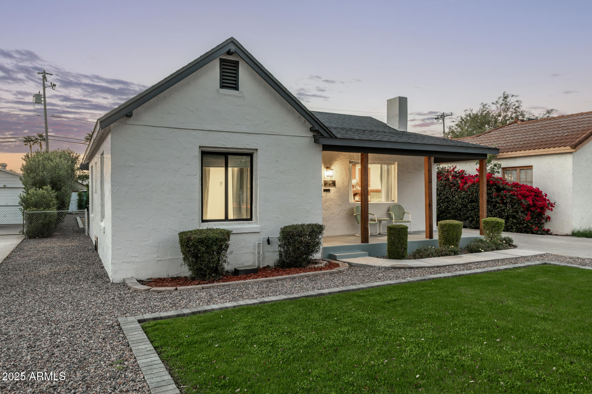 2246 N LAUREL Avenue