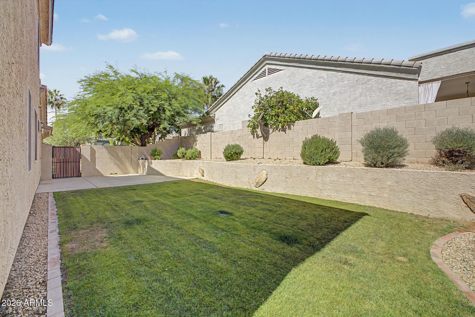 Search Homes 2 960 W MYRTLE Drive