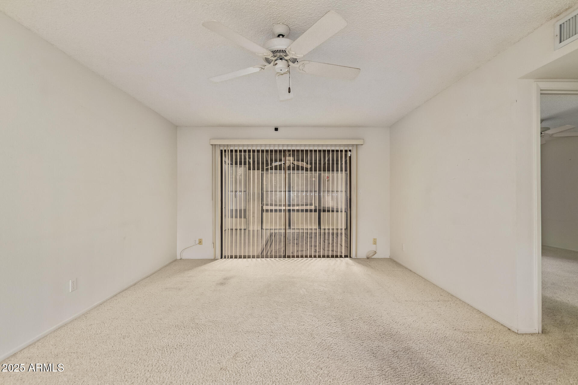 7712 E COLUMBINE Way