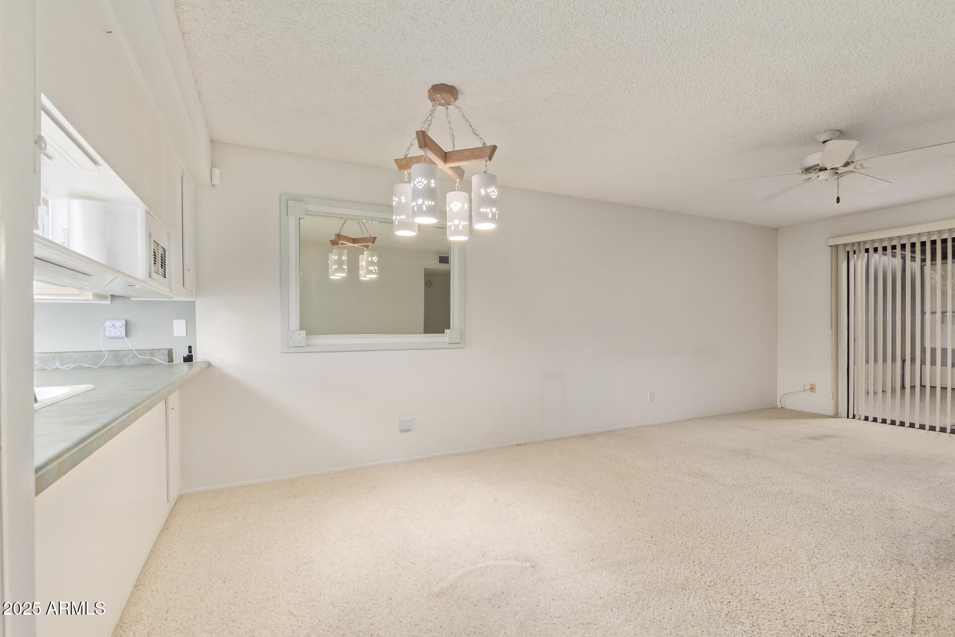 7712 E COLUMBINE Way