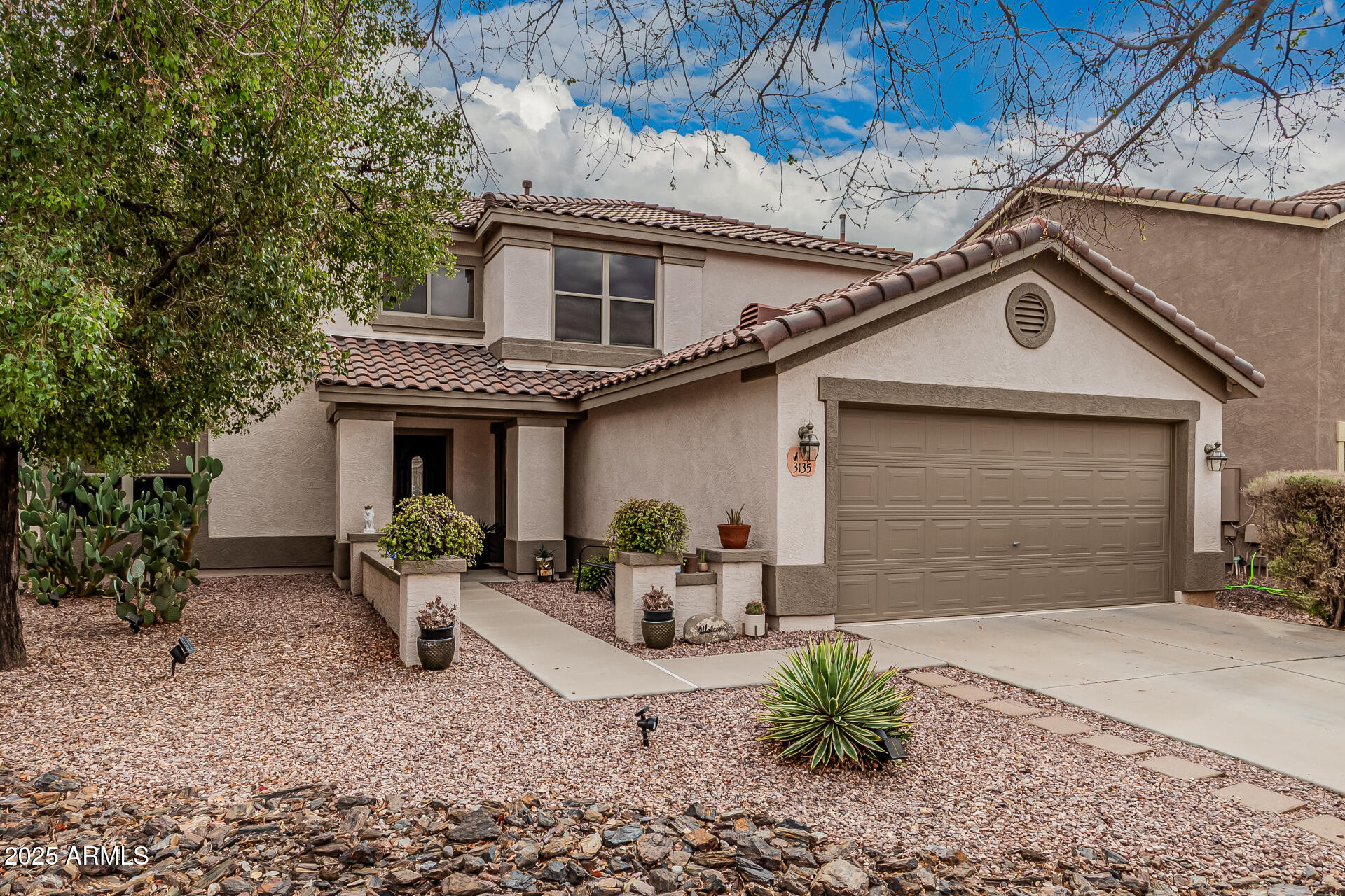 3135 W MOLLY Lane