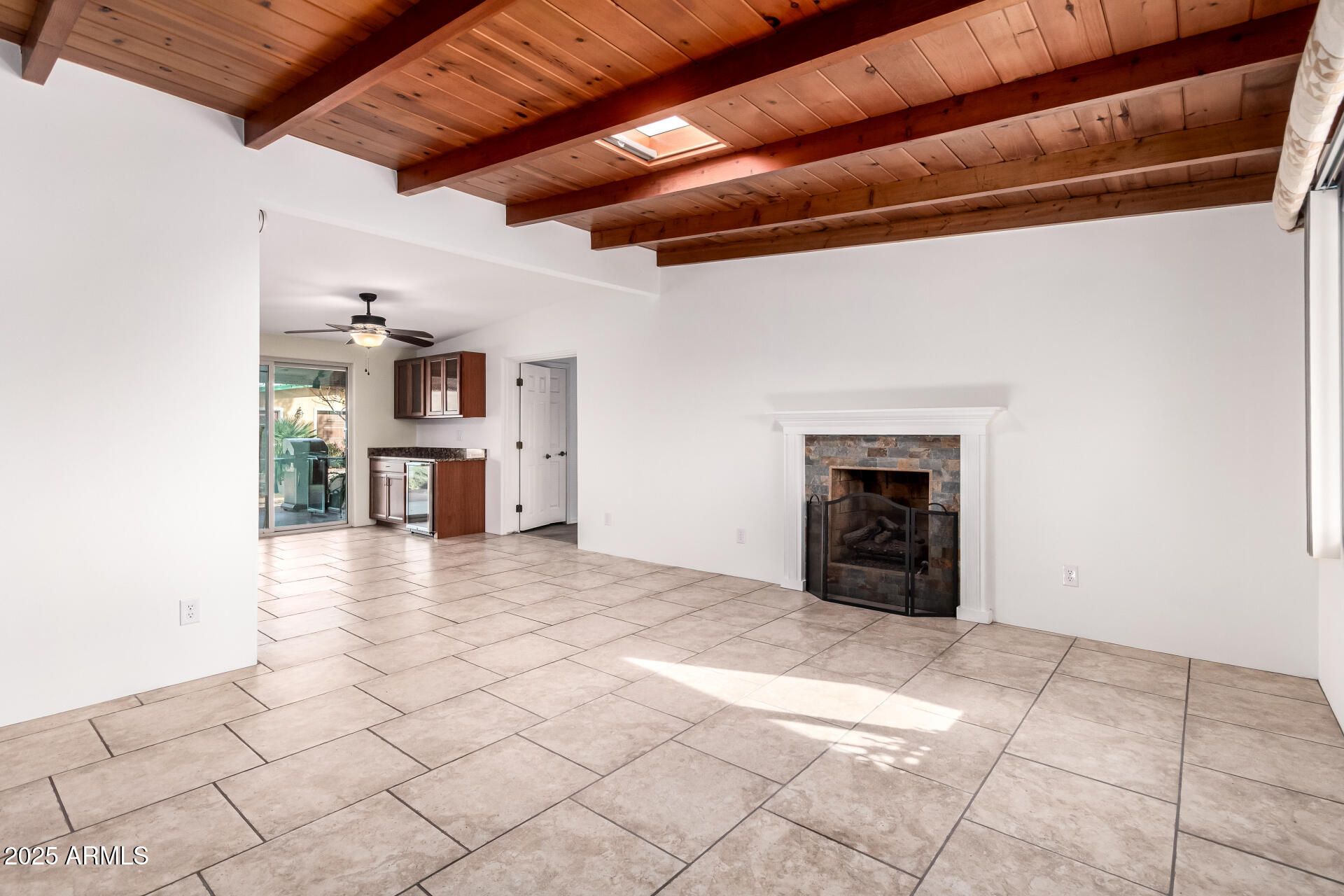 4529 E BERMUDA Street