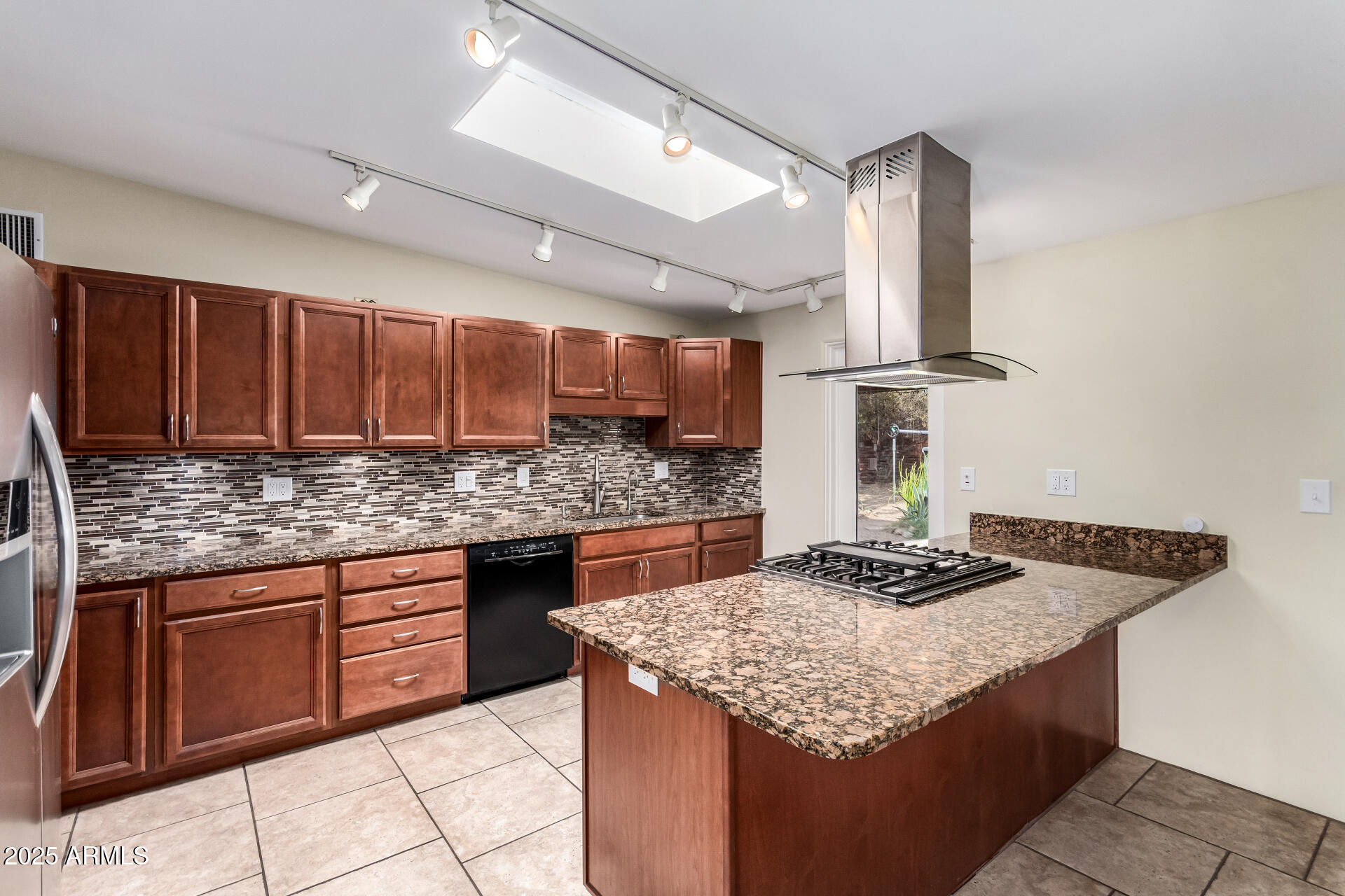 4529 E BERMUDA Street