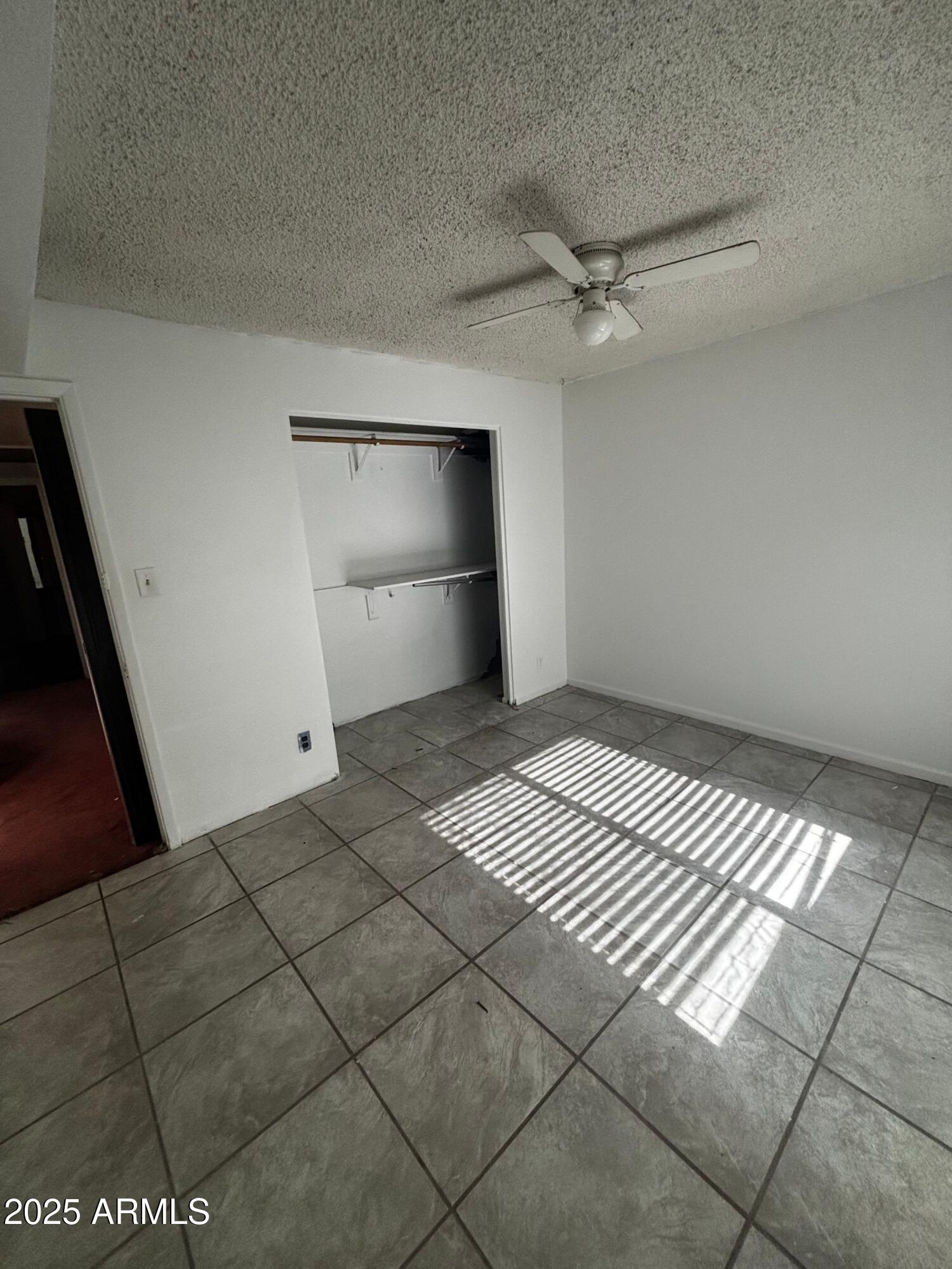 3812 W BARBARA Avenue