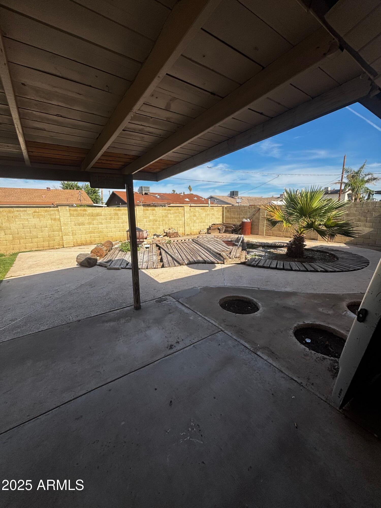 3812 W BARBARA Avenue