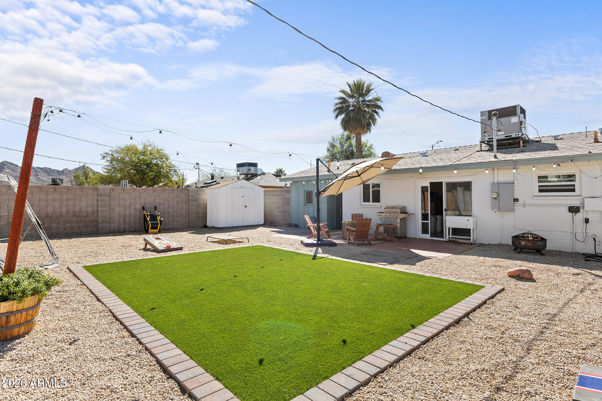 808 E CINNABAR Avenue