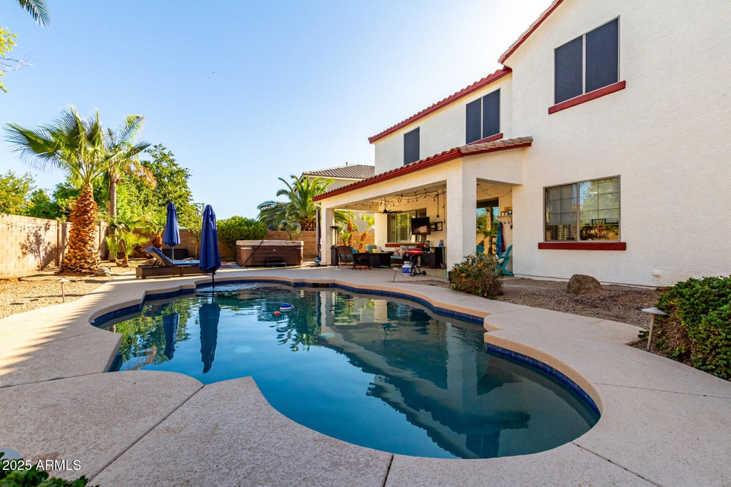 Photo of 6233 S Rochester Drive, Gilbert, AZ 85298 (MLS # 7073315)