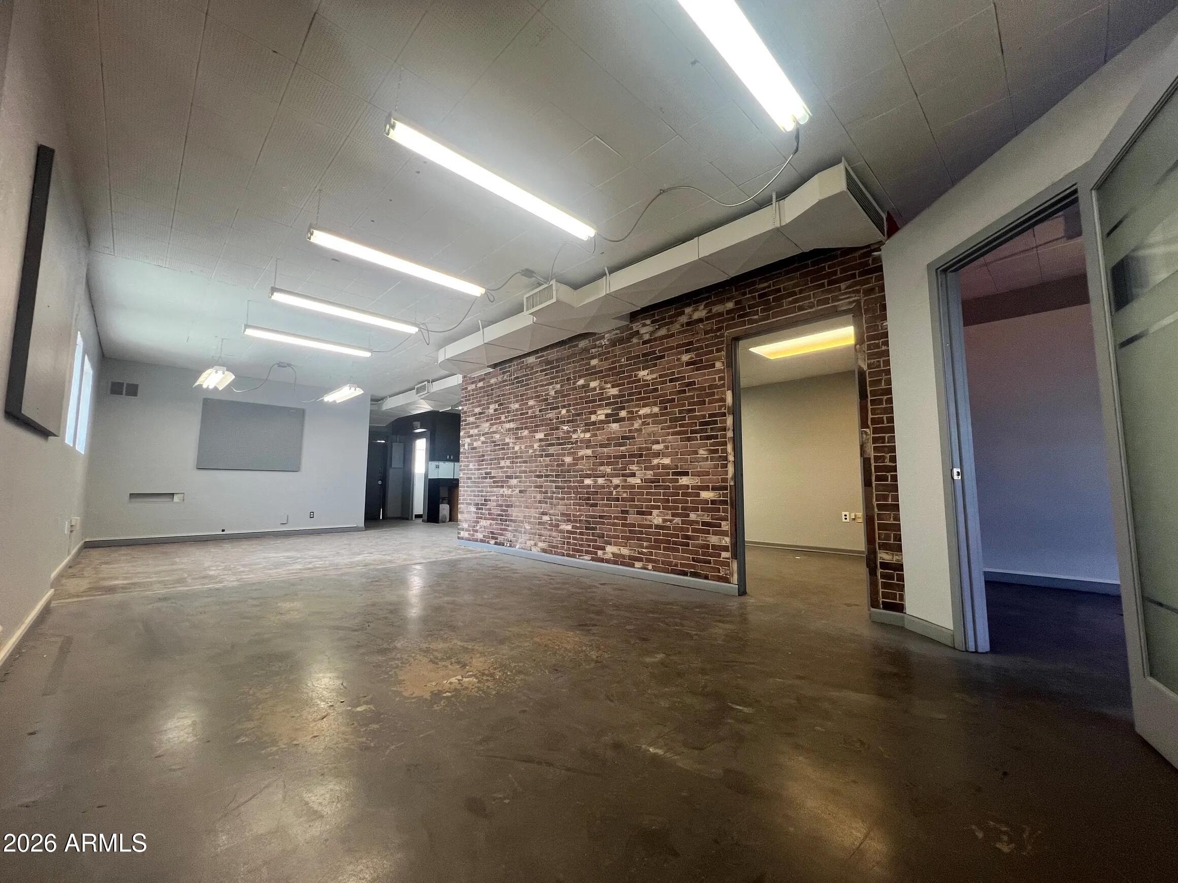 627 E INDIAN SCHOOL Road