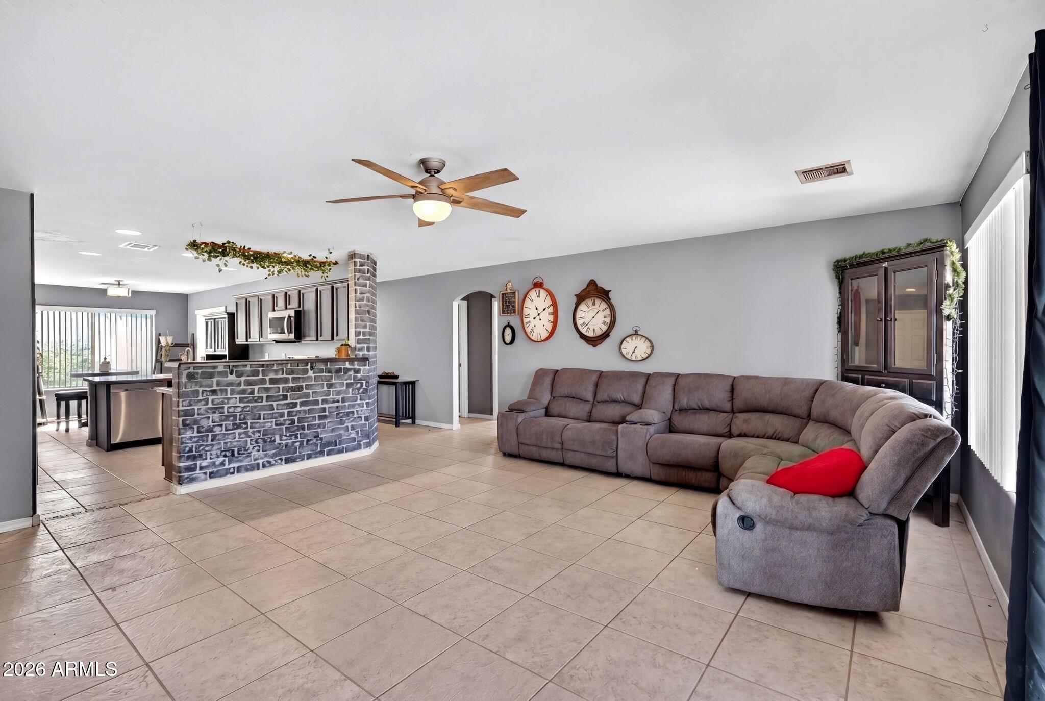 528 S 111TH Place