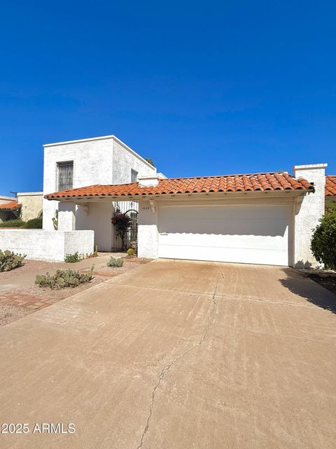 Property photo of 1032 E Laguna Drive, Tempe, AZ 85282