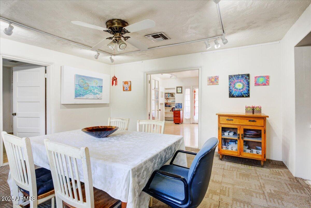 440 W 1ST Street W