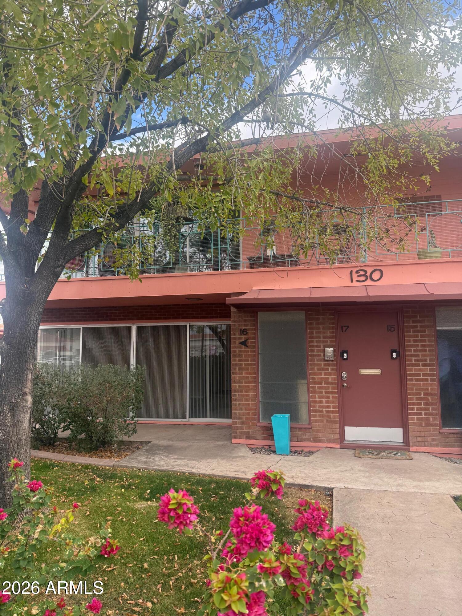 126 E CORONADO Road 17