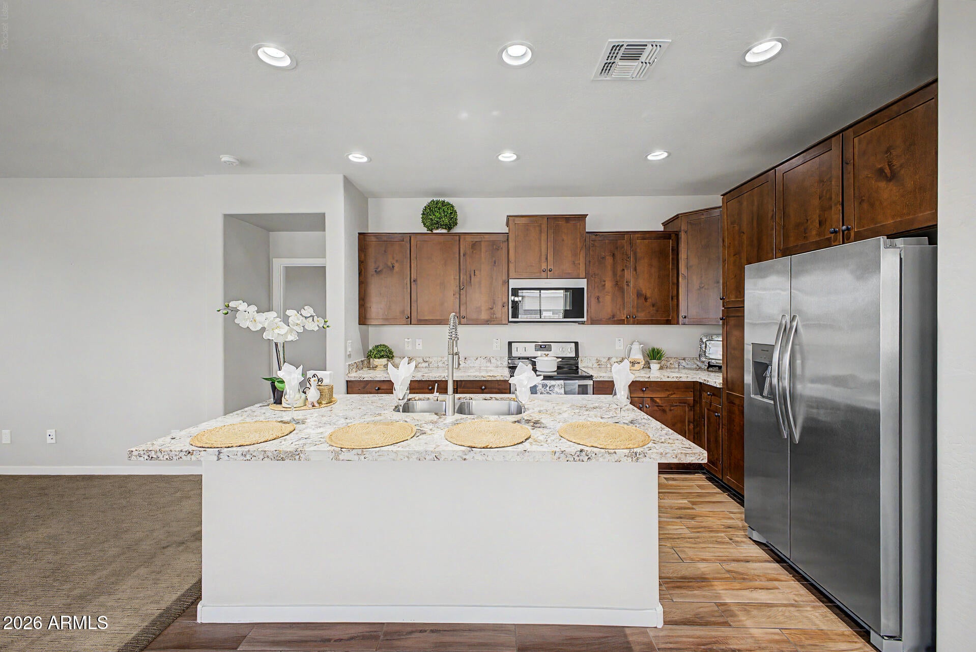 3413 N LOMA Vista