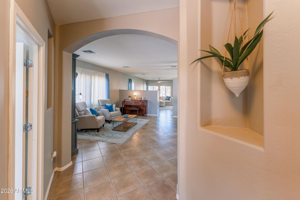 Photo of 2570 W Granite Pass Road, Phoenix, AZ 85085 (MLS # 6999003)