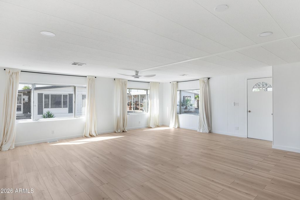 Photo of 2401 W Southern Avenue #376, Tempe, AZ 85282 (MLS # 7019774)