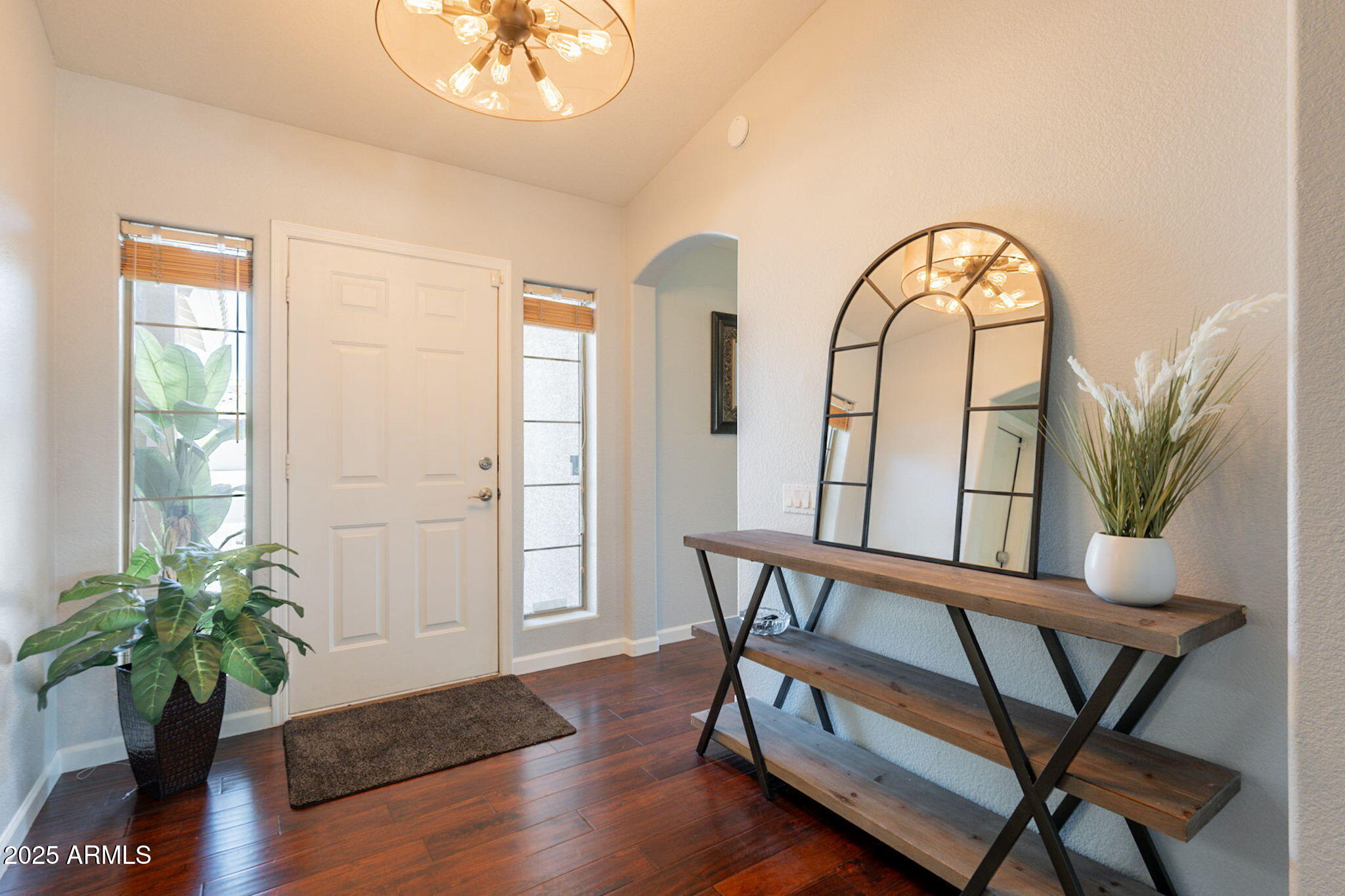 509 W VILLA RITA Drive