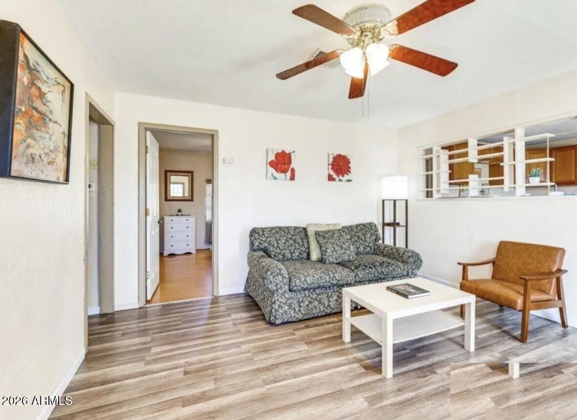 612 W PORPHYRY Street