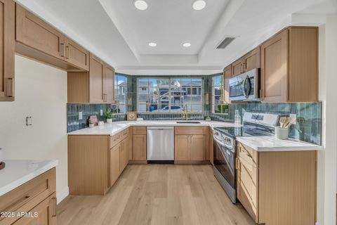 18633 N 4TH Avenue Phoenix AZ 85027