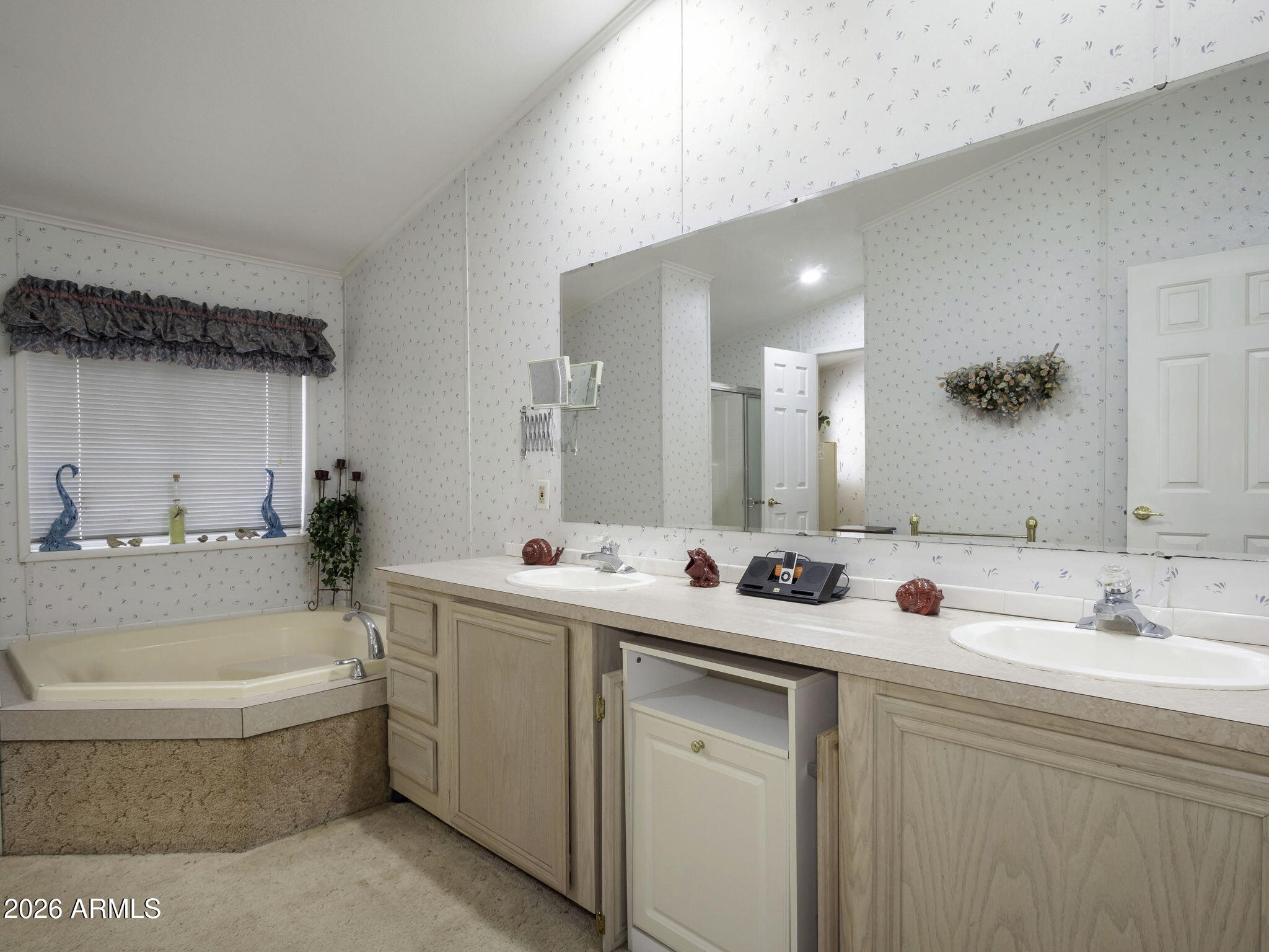 Under Five Acreas - Residential