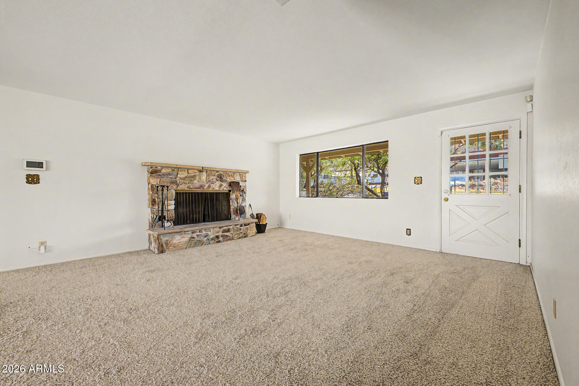 9438 N 16TH Place