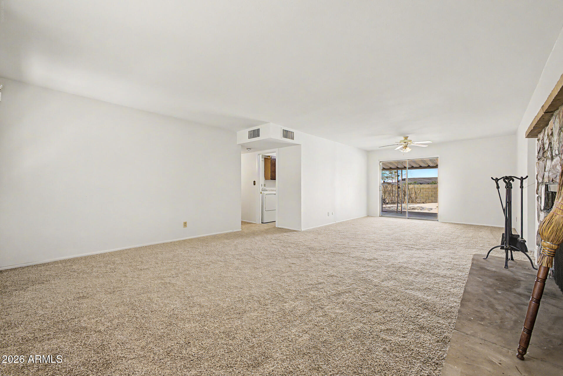 9438 N 16TH Place