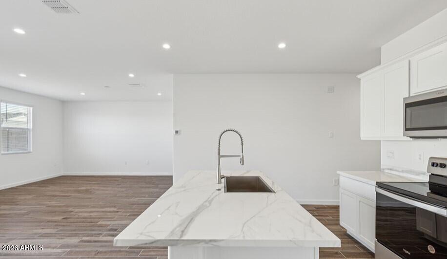 5872 E California Court