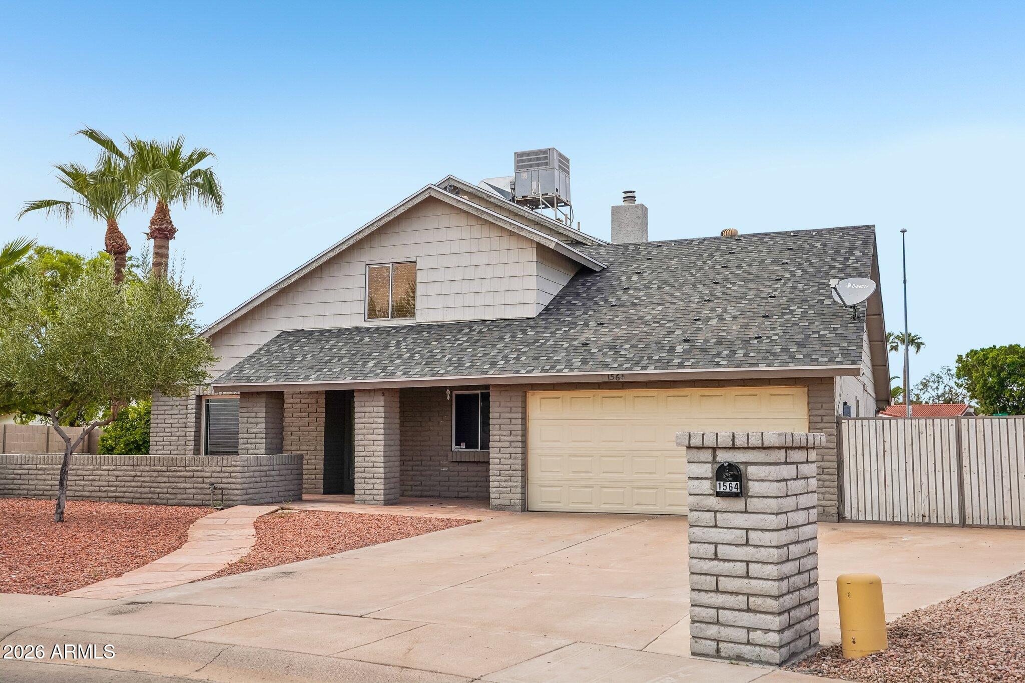 1564 W IRISADO Circle
